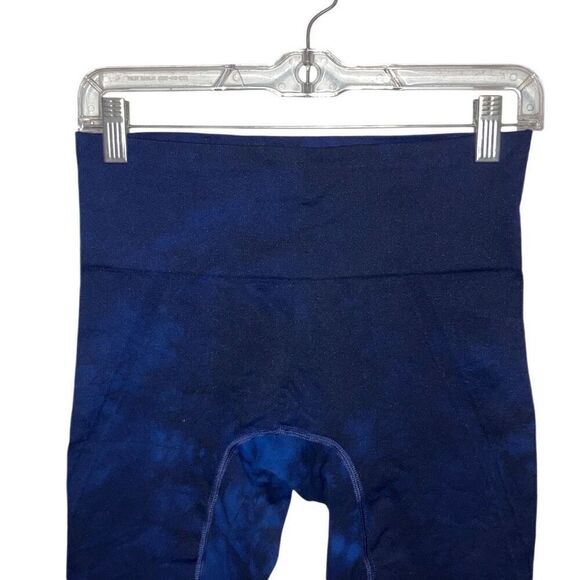 Athleta Subtle Tie-Dye Mid-Rise Pull On Compression Legging Navy Blue Medium - Picture 5 of 8